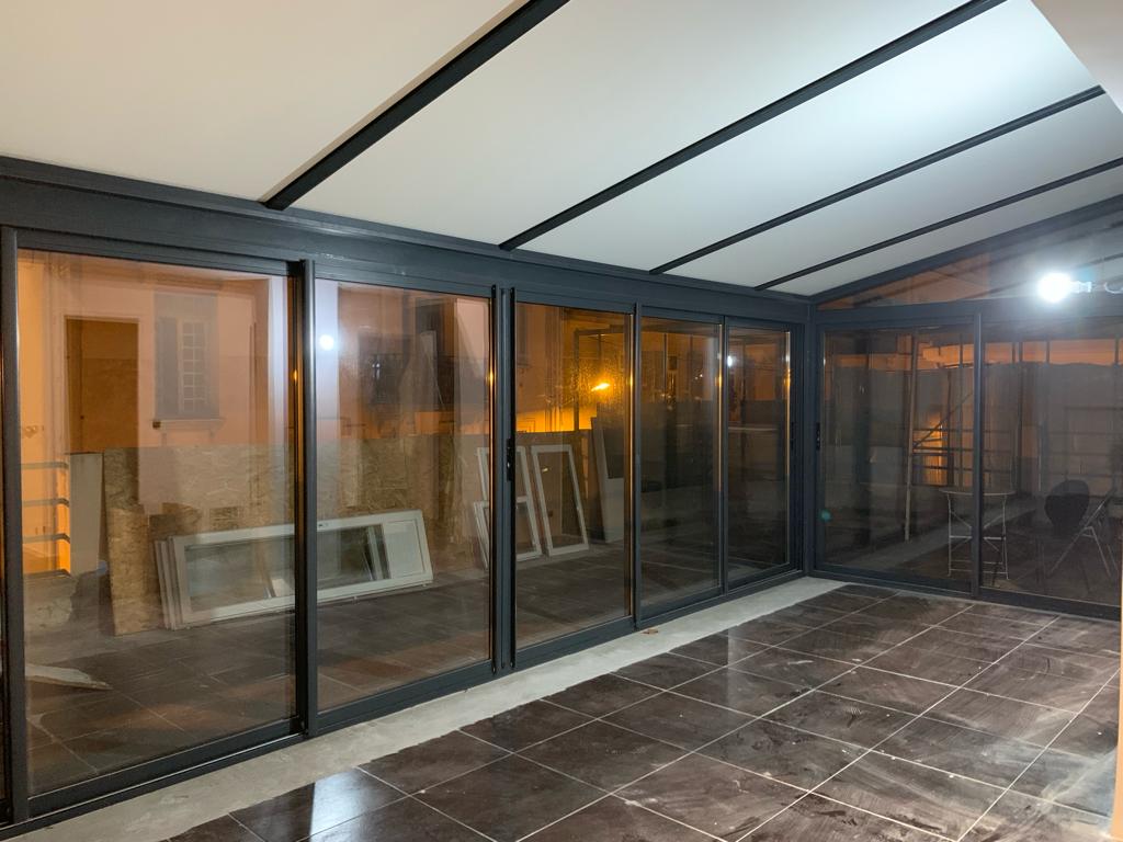 Sr Stores STORES CANNES PHOTO 2023 10 26 20 22 32 2